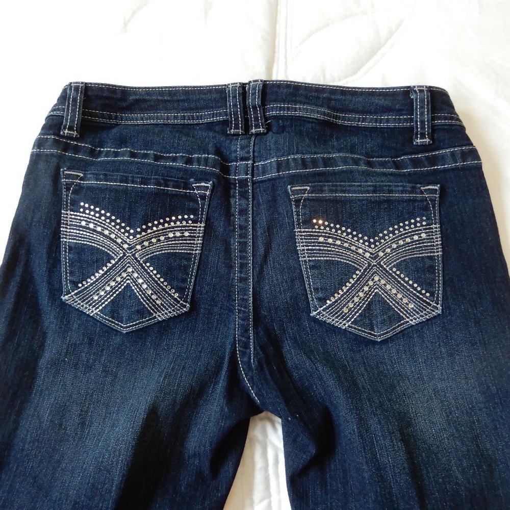APT. 9 boot cut women’s jeans in size 2